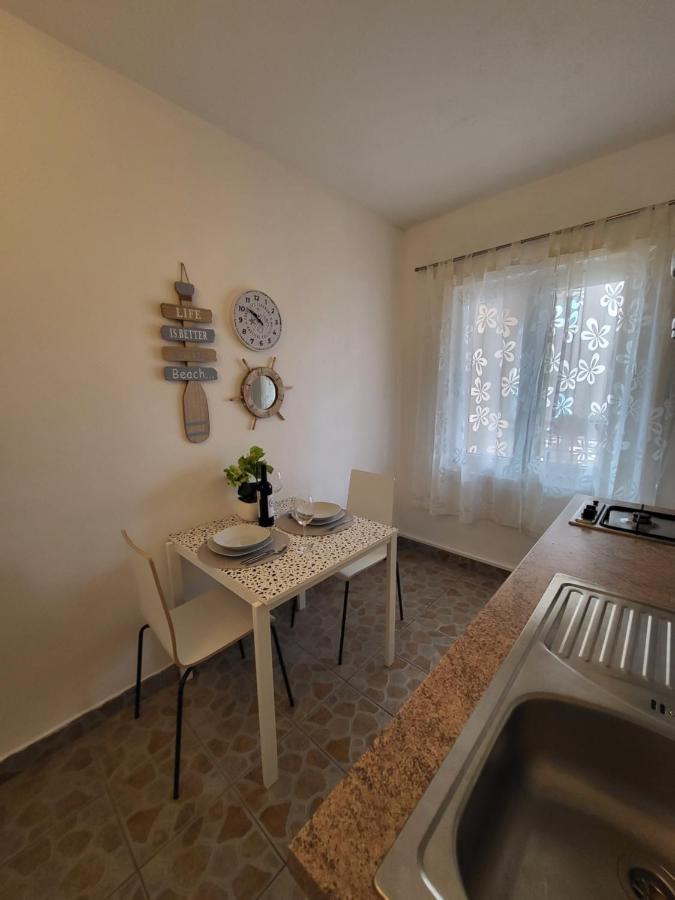 Apartmaniinprimosten Exterior photo