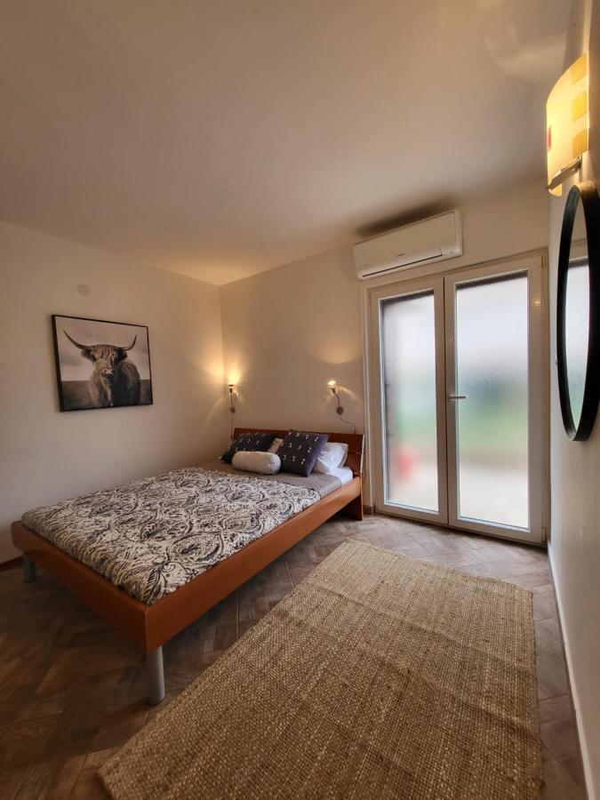 Apartmaniinprimosten Exterior photo